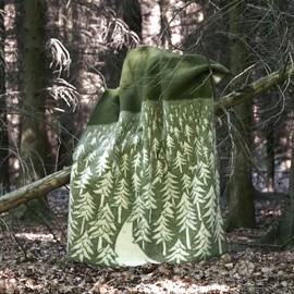 HOUSE IN THE FOREST THICK LAMBS WOOL THROW KLIPPAN YLLEFABRIK - Plaids - image 1
