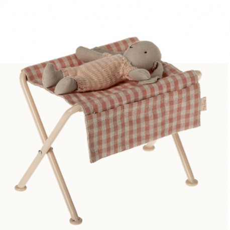 Ultima Thulé NURSERY TABLE FOR MICRO RABBITS AND MICE MAILEG