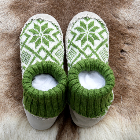 MOUNTAIN SLIPPERS GREEN COLOR