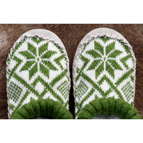 MOUNTAIN SLIPPERS GREEN COLOR