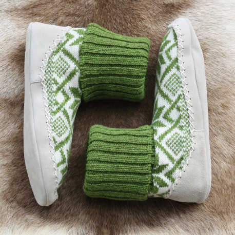 MOUNTAIN SLIPPERS GREEN COLOR
