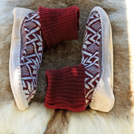 MOUNTAIN SLIPPERS BURGUNDY COLOR