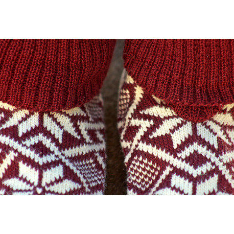 MOUNTAIN SLIPPERS BURGUNDY COLOR