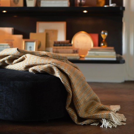 CURVE CREME CARAMEL PLAID LAINE AGNEAU KLIPPAN YLLEFABRIK