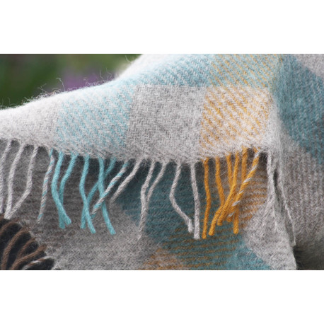 Ultima Thulé GOTLAND MULTI TURQUOISE WOOL THROW KLIPPAN YLLEFABRIK