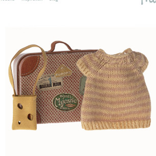 KNITTED DRESS AND BAG IN SUITCASE FOR BIG SISTER MOUSE MAILEG