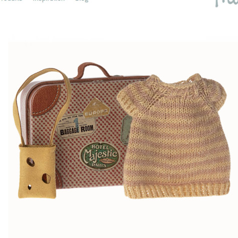 KNITTED DRESS AND BAG IN SUITCASE FOR BIG SISTER MOUSE MAILEG KNITTED DRESS AND BAG IN SUITCASE FOR BIG SISTER MOUSE MAILEG
