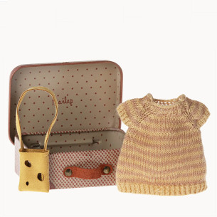 KNITTED DRESS AND BAG IN SUITCASE FOR BIG SISTER MOUSE MAILEG 2