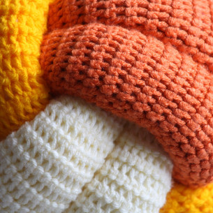 CUSHION KNIT KNOT MEDIUM VANILLA TANGERINE Ultima Thule 2