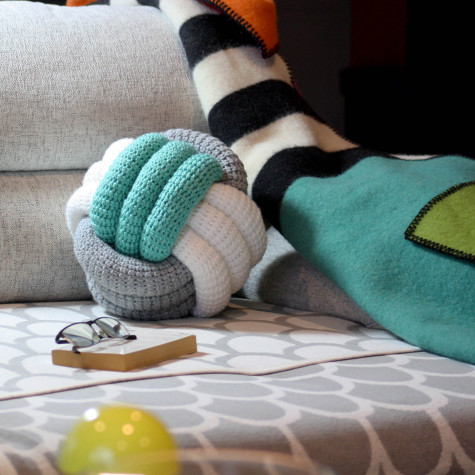 CUSHION KNIT BALL LARGE AQUA Ultima Thule webshop