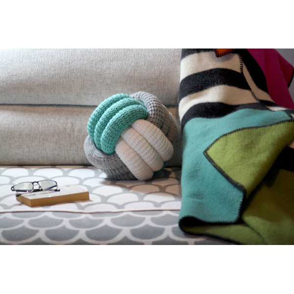 CUSHION KNIT BALL LARGE AQUA Ultima Thule webshop