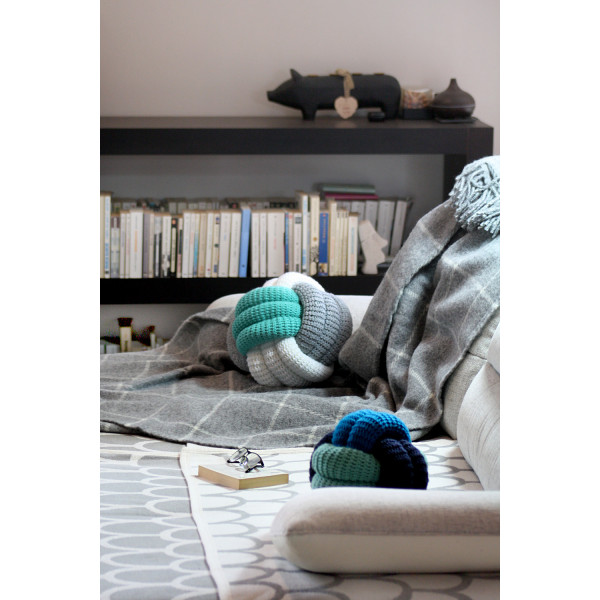 CUSHION KNIT BALL LARGE AQUA Ultima Thule webshop