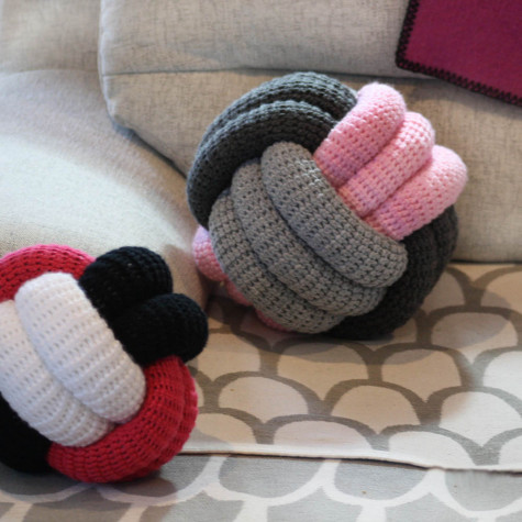COUSSIN NOEUD KNIT KNOT LARGE ROSE Ultima Thulé webshop