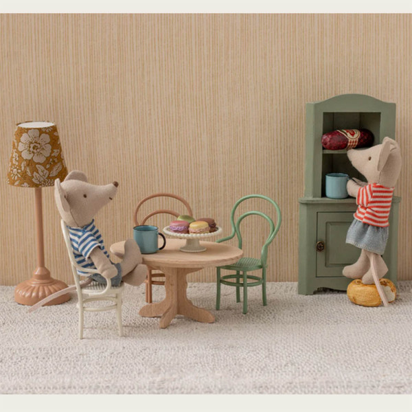 TABLE SALLE A MANGER OVALE POUR SOURIS  MAILEG